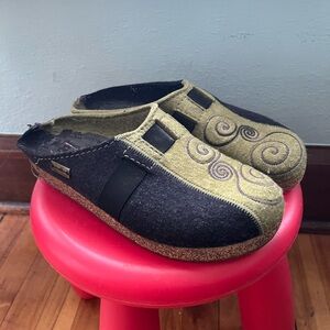 Haflinger Women's Magic Clog Green Swirls Wool Felt Slippers EU Size 41